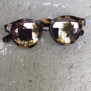 illesteva Leonard tortoiseshell sunglasses